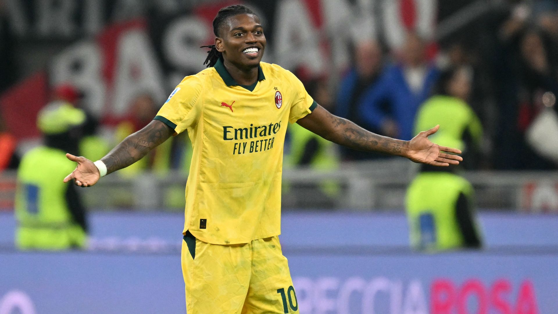 Rafael Leao Milan.jpg